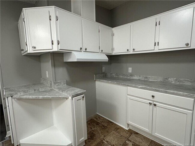 Building Photo - 4921 Sand Mine Dr