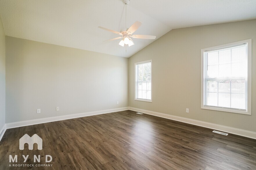 Building Photo - 54 Pedernales Dr