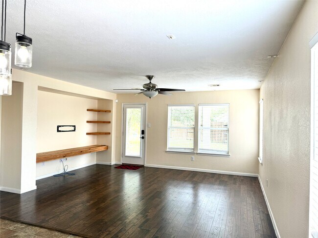 Building Photo - 15906 Arapaho Bend Ln