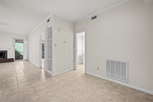 Building Photo - 5718 Val Verde St