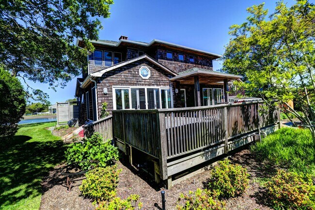 Building Photo - 3 Middle Pond Ln
