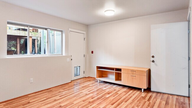 Building Photo - 11560 Stone Ave N