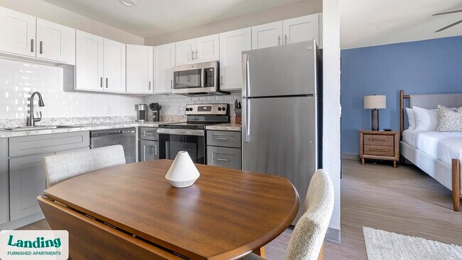 Building Photo - 2305 Aaron St