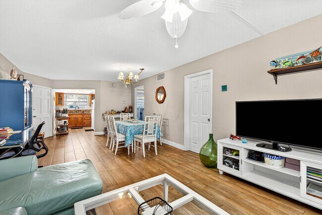 Building Photo - 50 Celestial Way