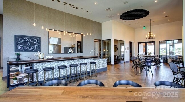 Building Photo - 6408 Providence Farm Ln