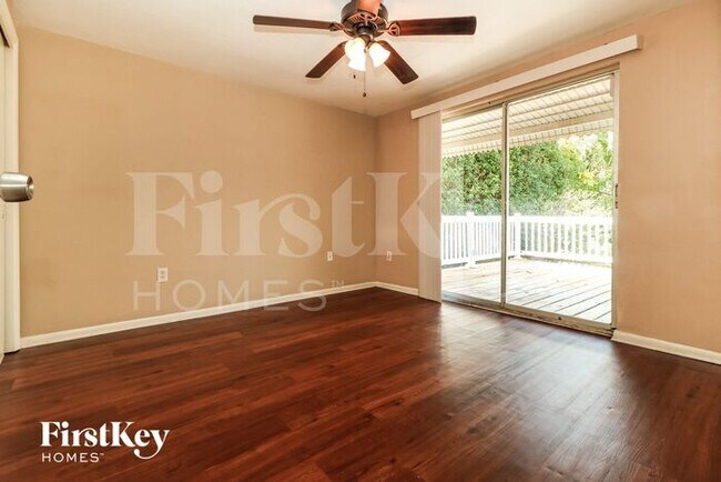 Building Photo - 4125 Woodsville Dr