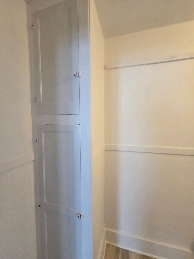 Building Photo - 2216 Merner Ave