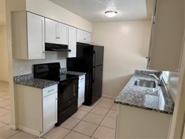 Building Photo - Leesburg Duplex