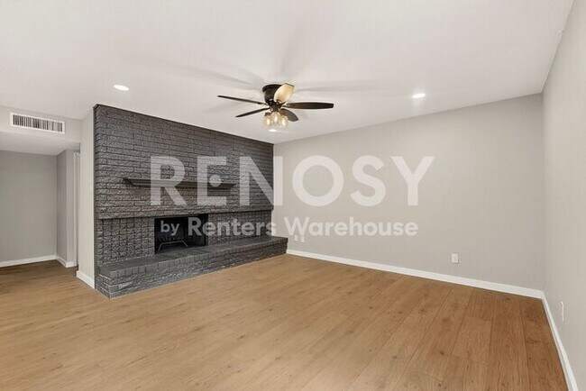 Building Photo - Refreshed Plano Gem  ****Rent Concession - 2nd Month Free****
