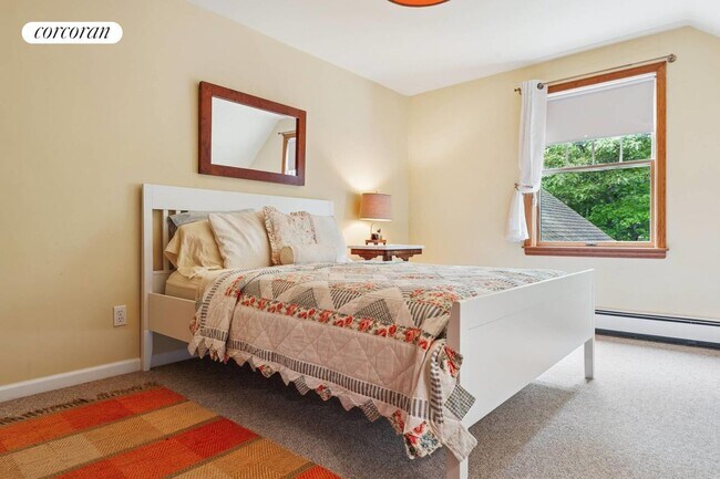 Building Photo - 330 Sprig Tree Path