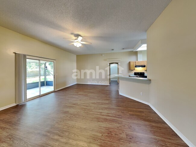 Building Photo - 1915 Breckenridge Blvd