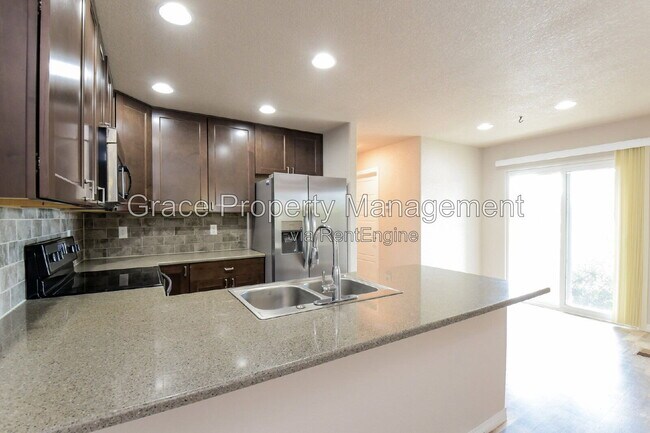 Building Photo - 6107 Kochia Ct