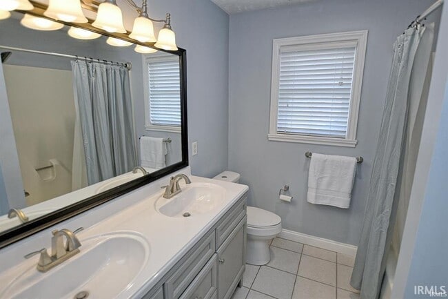 Building Photo - 4422 Wynbrooke Dr