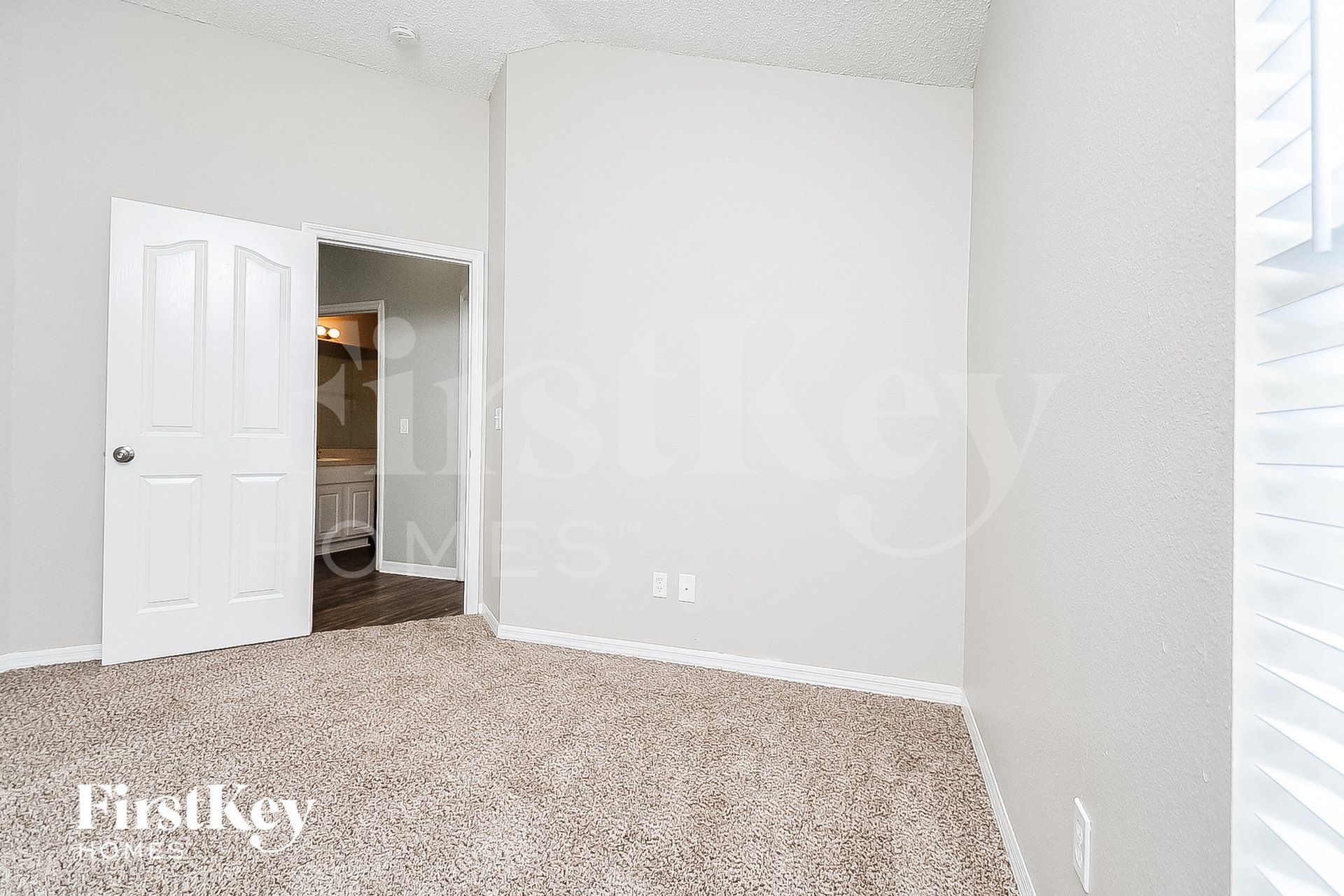 Building Photo - 1405 Compton St