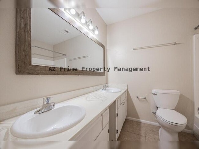 Building Photo - 2127 E Minton Dr