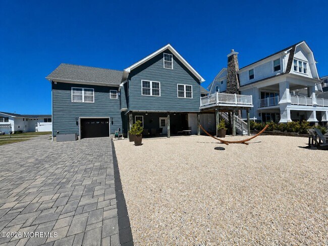 Building Photo - 1825 Boat Point Dr