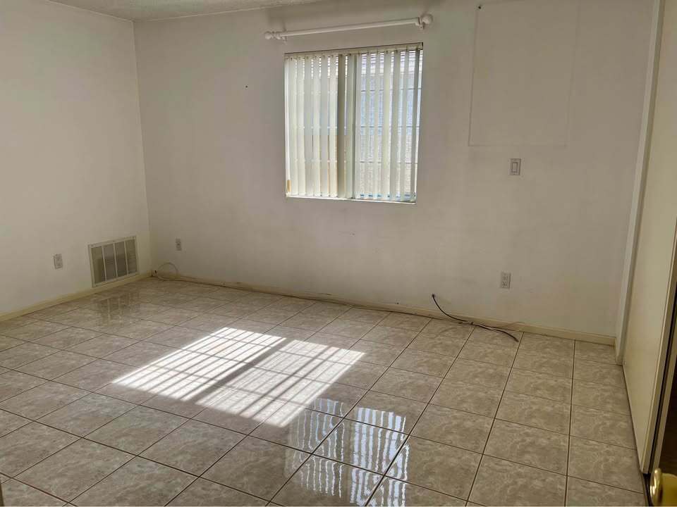 Building Photo - 2346 Seabright Ave