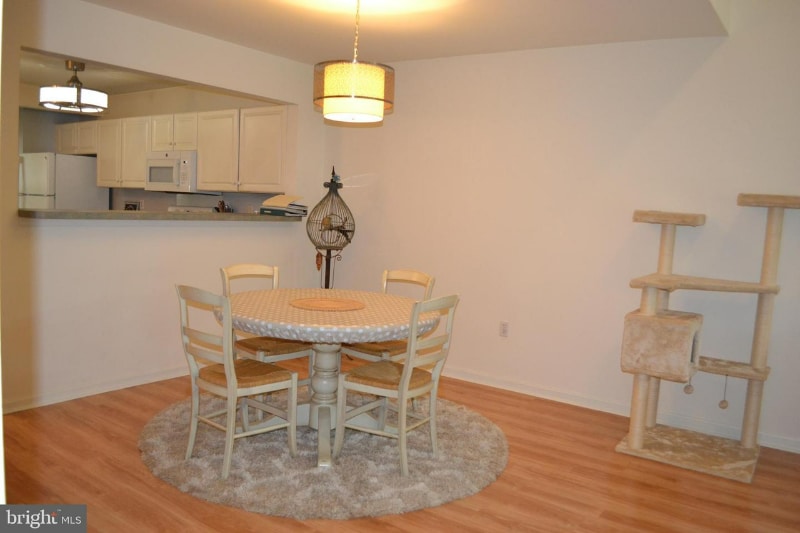 Building Photo - 6472 Terrace Ct