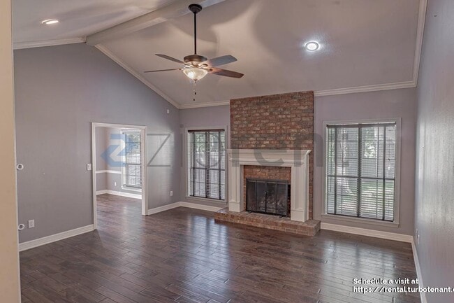 Building Photo - 10926 Mosswood Dr