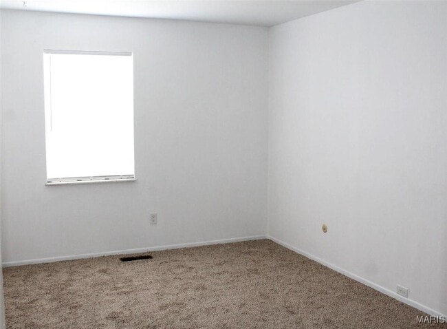 Building Photo - 2946 Mayer Dr