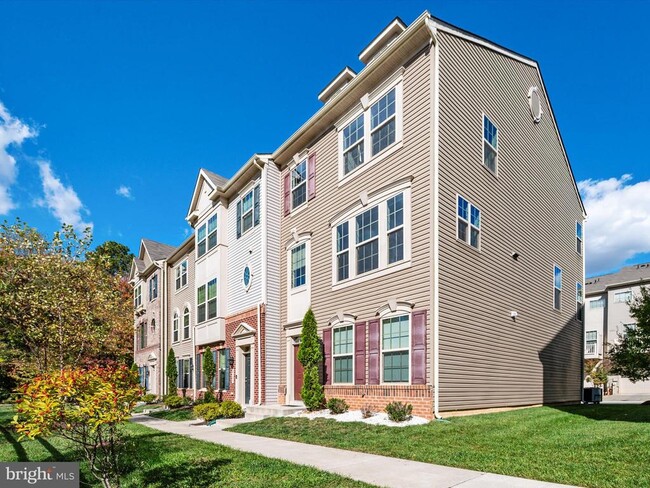 Building Photo - 2321 Marion Rd