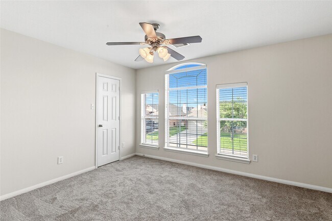 Building Photo - 6211 Stone Hill Rd