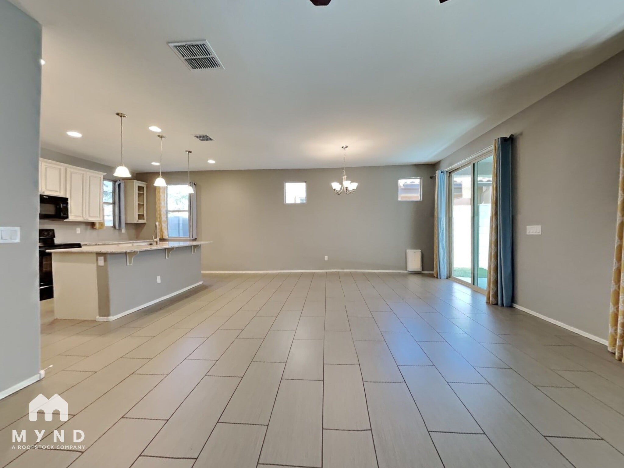 Building Photo - 1435 N Balboa