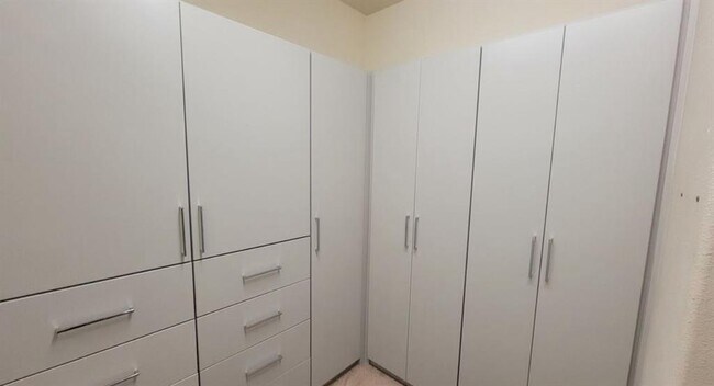 Building Photo - 2739 Florin Cove