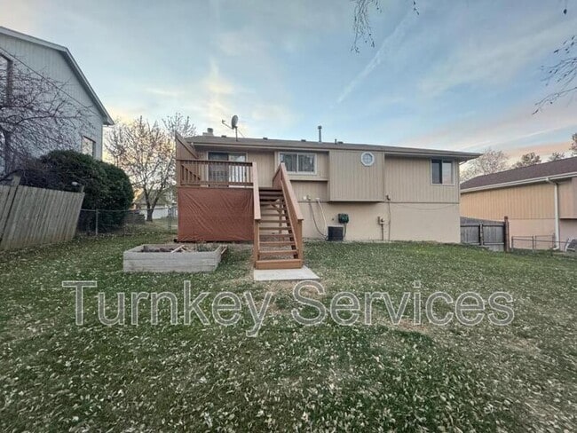 Building Photo - 2107 Queen Dr
