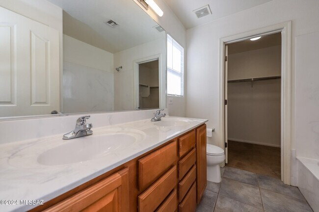 Building Photo - 2083 S Mcconnell Dr