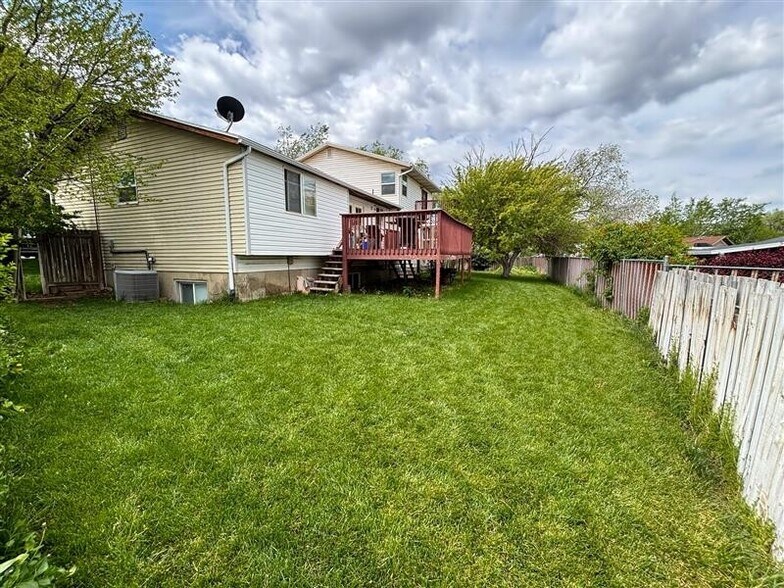 Building Photo - 3681 S 8235 W