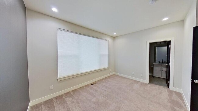 Building Photo - 7871 W 51st Ave