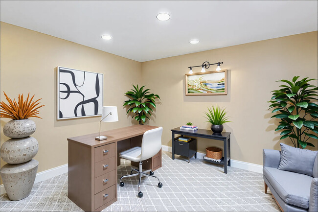 Building Photo - 5801 Longview Dr