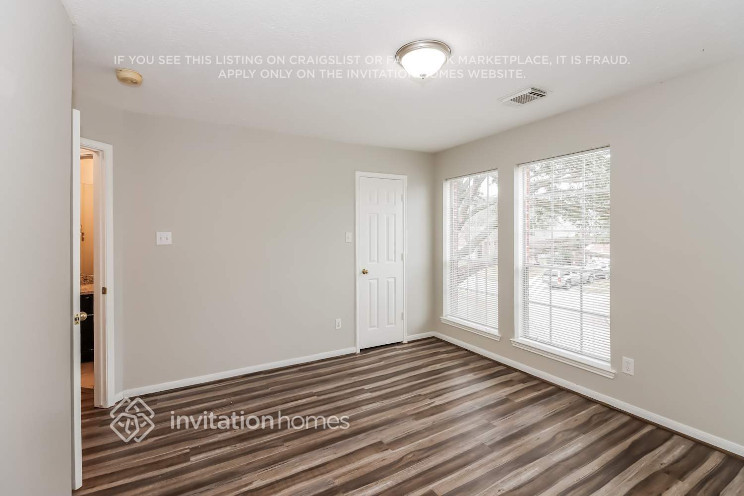 Building Photo - 16811 Valley Palms Dr
