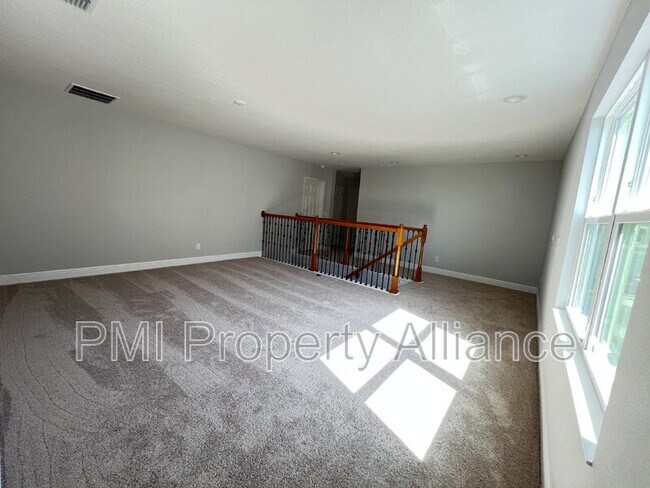 Building Photo - 14521 Crestavista Ave