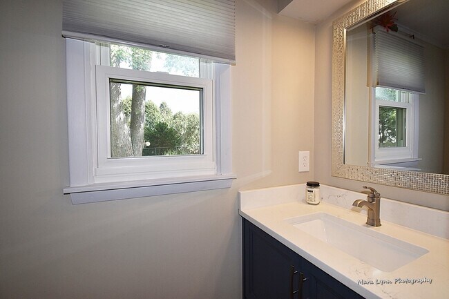 Building Photo - 9 S Northampton Dr