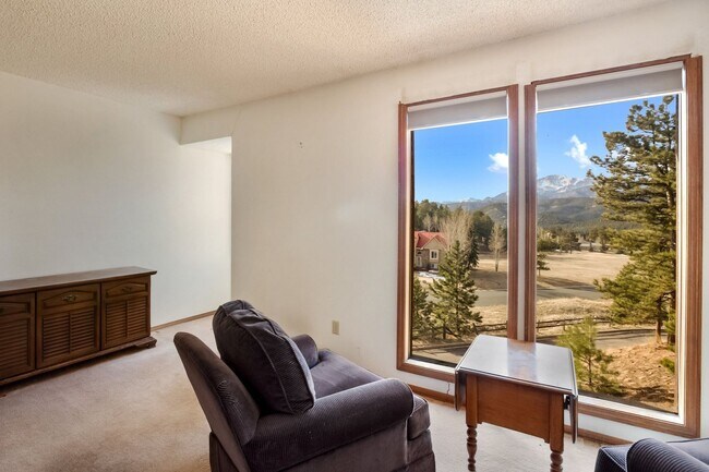 Building Photo - Beautiful Unit on Greenway for rent!
