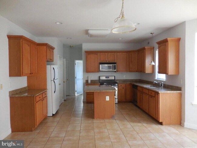 Building Photo - 6 Palmer Ct