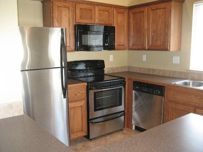 Building Photo - 3041 W Acarrera Ln