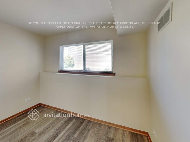 Building Photo - 26229 S Peach Tree Ln