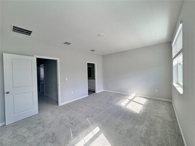 Building Photo - 15481 Bay Brg St