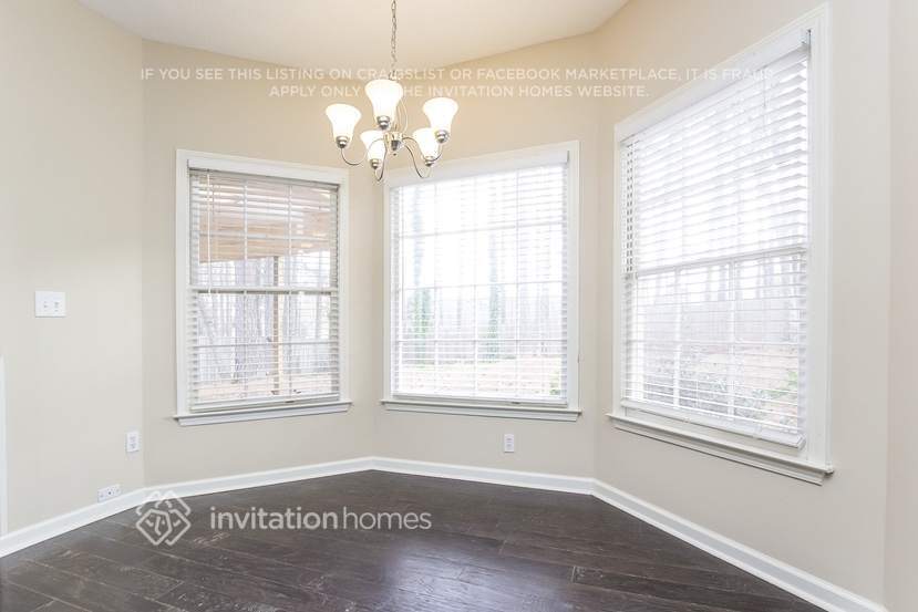 Building Photo - 7010 Surrey Dr