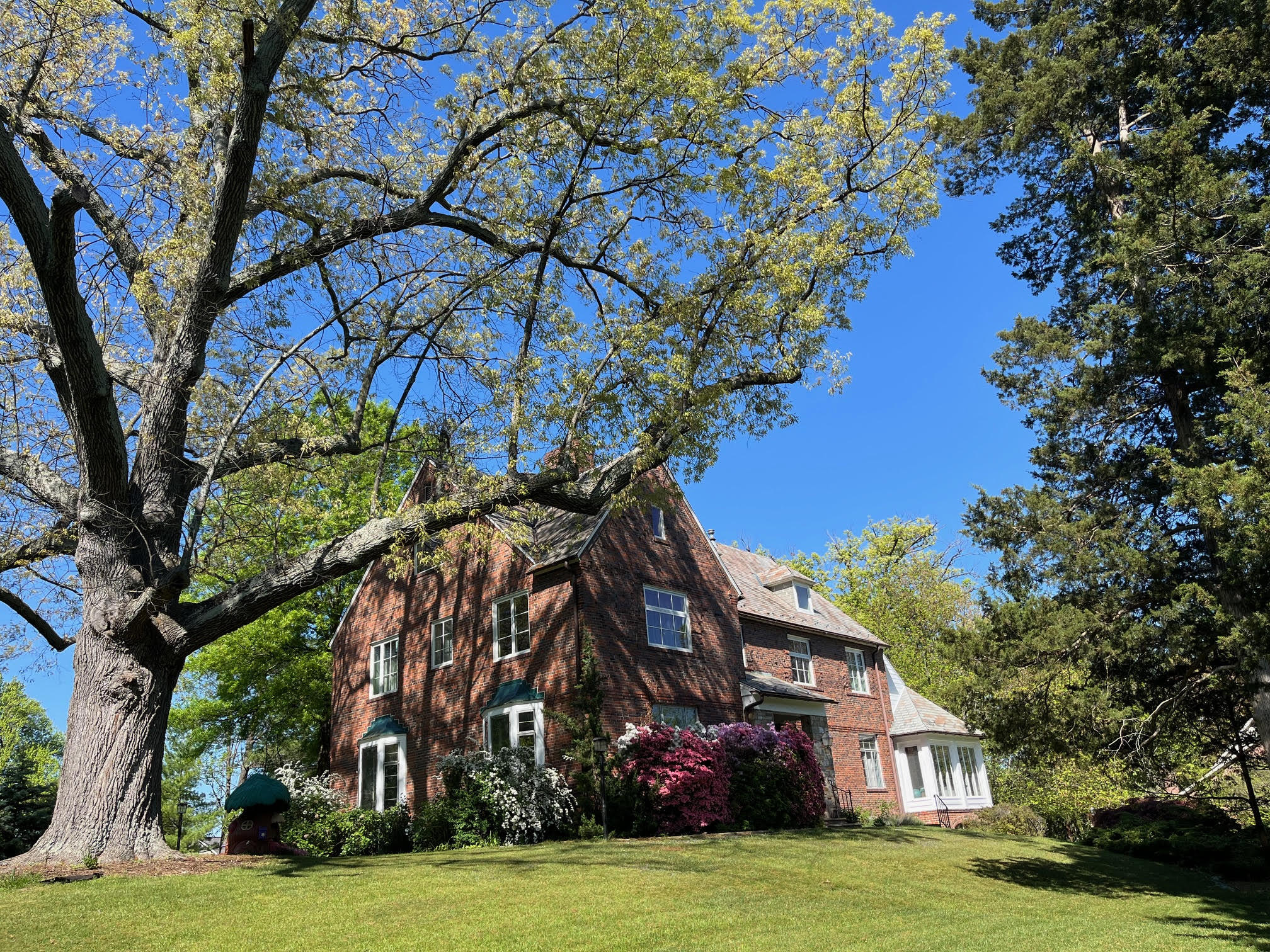 Building Photo - 5553 Little Falls Rd