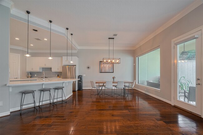 Building Photo - 4006 Lanark Ln