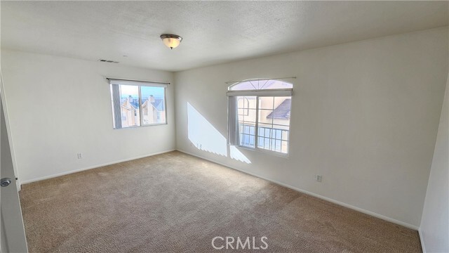 Building Photo - 16115 Apple Valley Rd