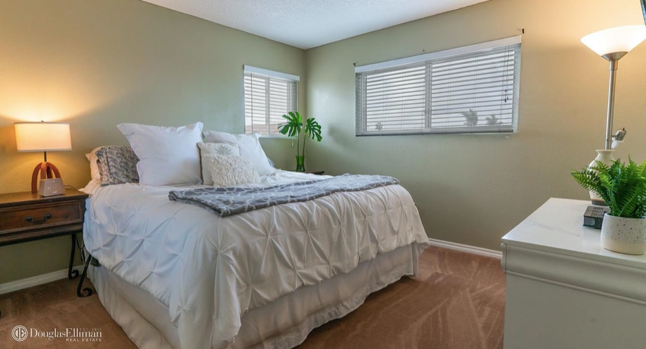 Building Photo - 591 Imperial Beach Blvd