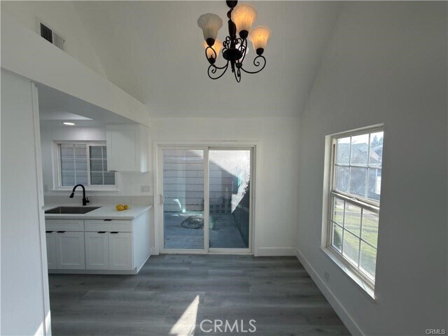 Building Photo - 14560 Woodland Dr