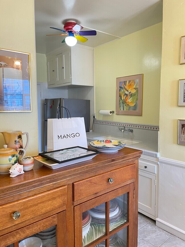 Building Photo - 800 E Ocean Blvd