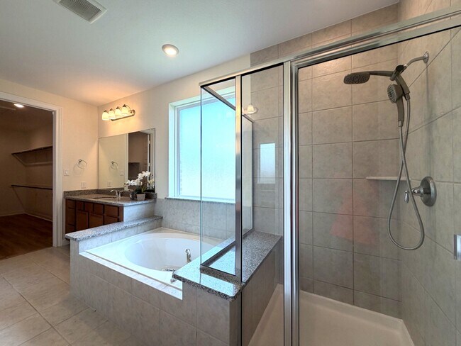 Building Photo - 26806 Skylark Blf Trl