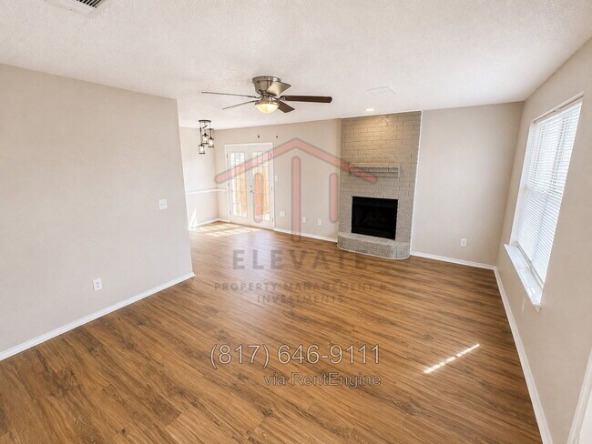 Building Photo - 5912 Holiday Ln